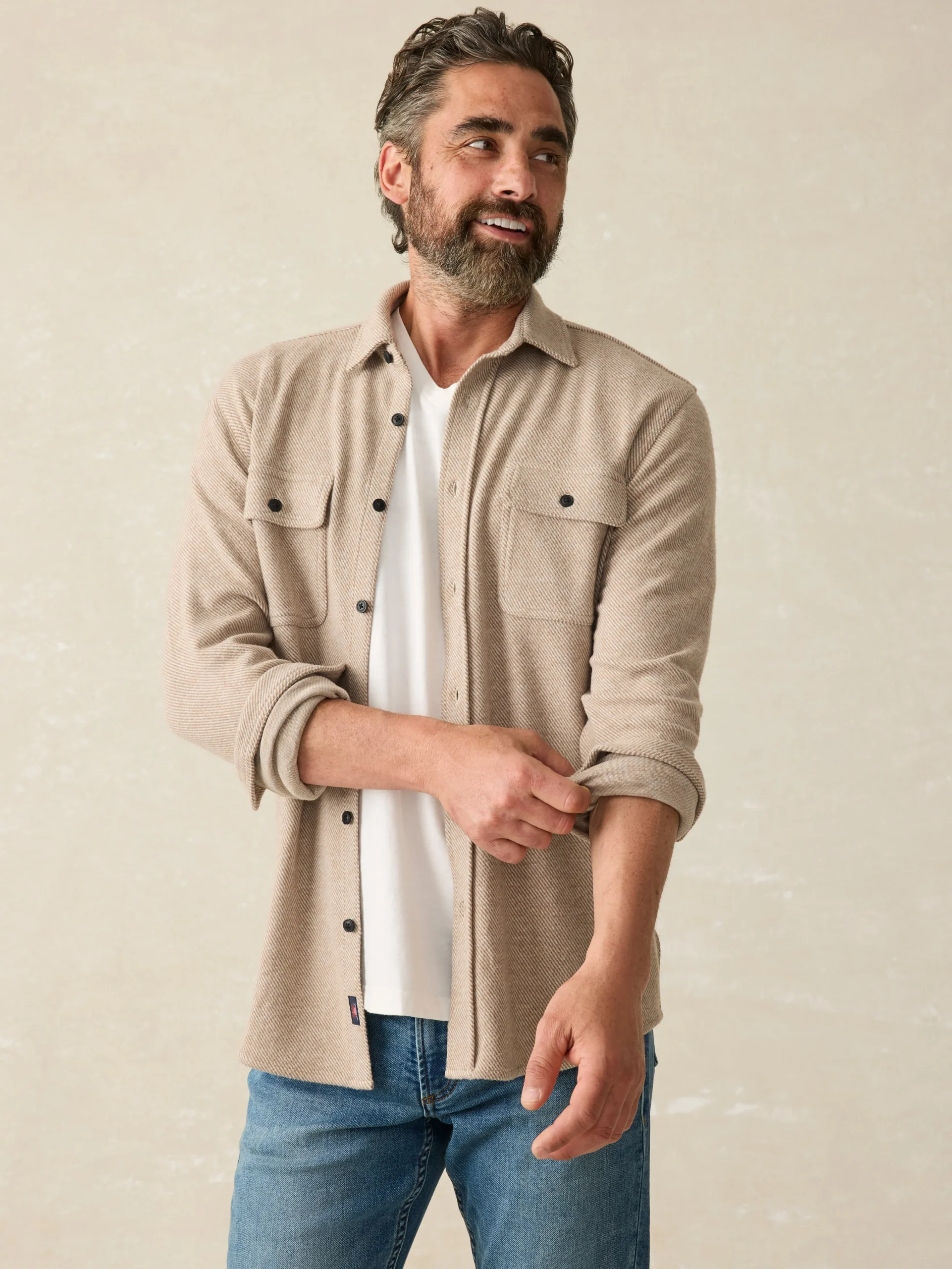 Sunwashed V-Neck Tee -*Faherty Brand